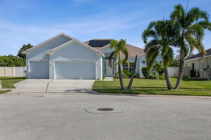 Property Photo:  6504 Carrington Sky Drive  FL 33572 