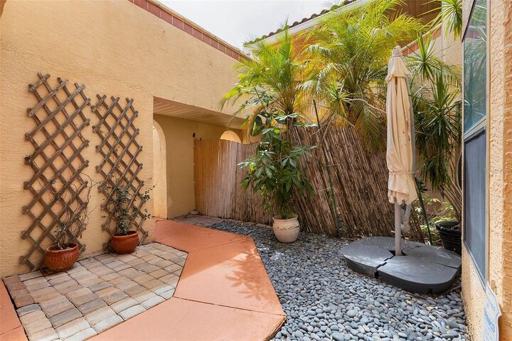 Property Photo:  7711 Sugar Bend Drive  FL 32819 