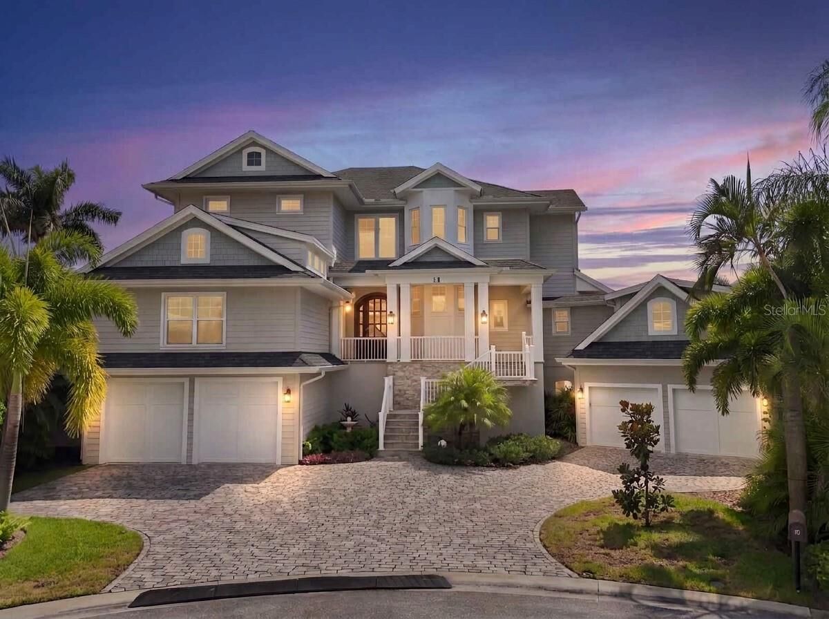 Property Photo:  14 Marina Terrace  FL 33706 