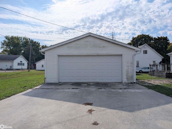 Property Photo: 401 Humboldt St IA 50519