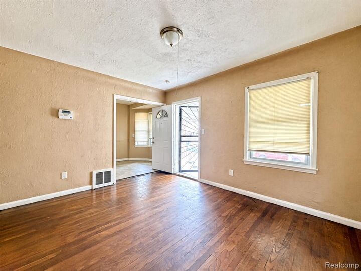 Property Photo: 11696 Glastonbury Avenue MI 48228 1116