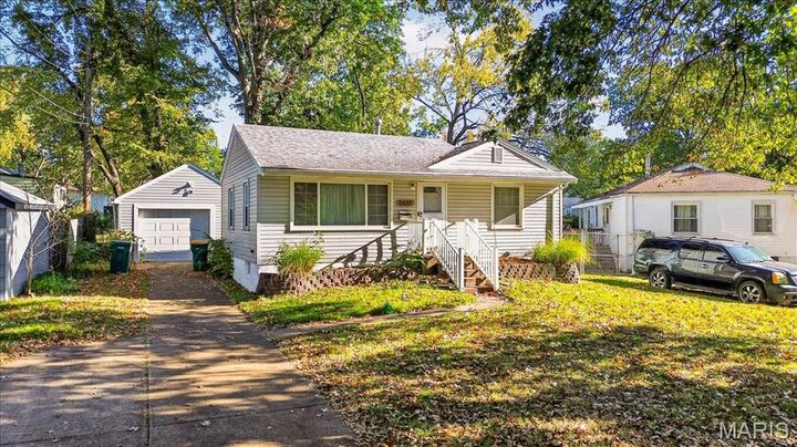 Property Photo: 7427 Balfour Drive MO 63133