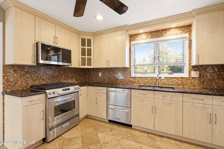 Property Photo:  22 Harding Road  NJ 07728 