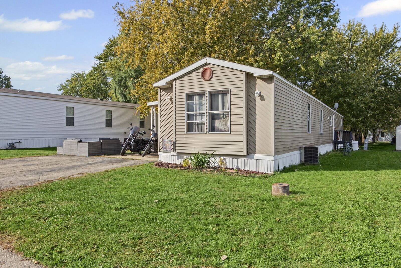 Property Photo: 18 Cherry Lane IL 60914