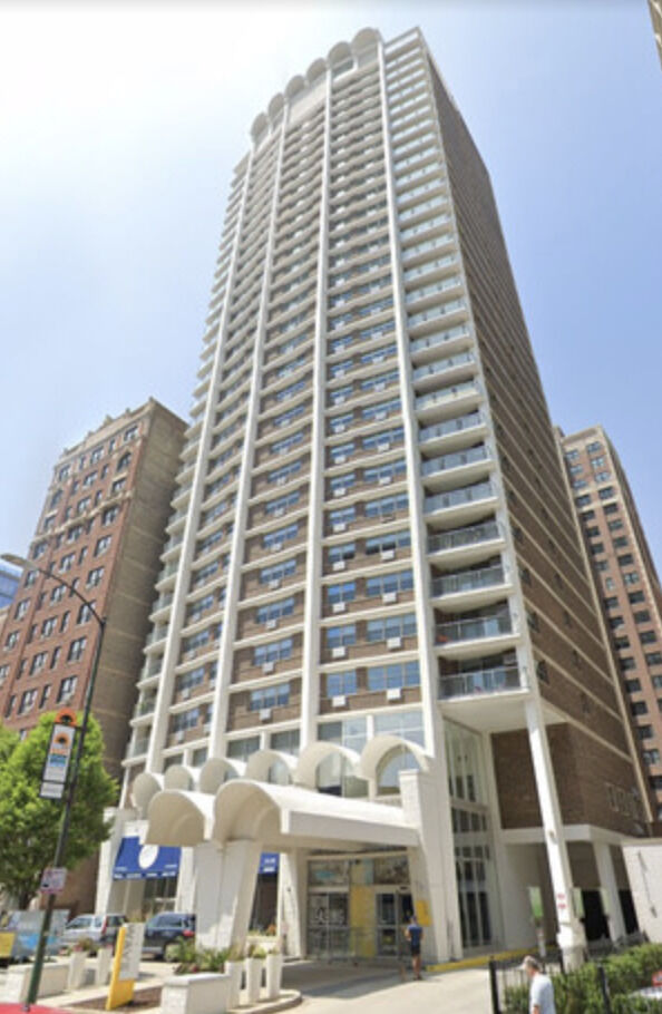 Property Photo: 420 W Belmont Avenue 19B IL 60657