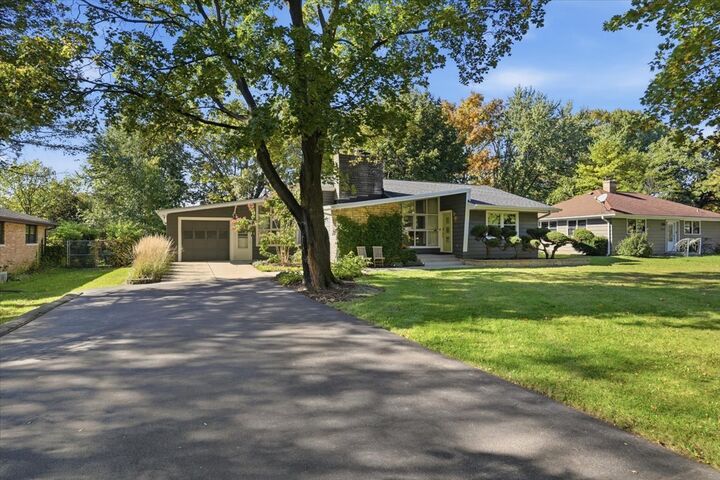 Property Photo:  2918 Witchwood Lane  IL 60087 