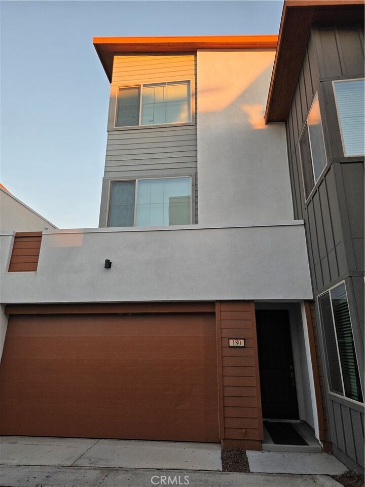 Property Photo:  180 Episode  CA 92618 