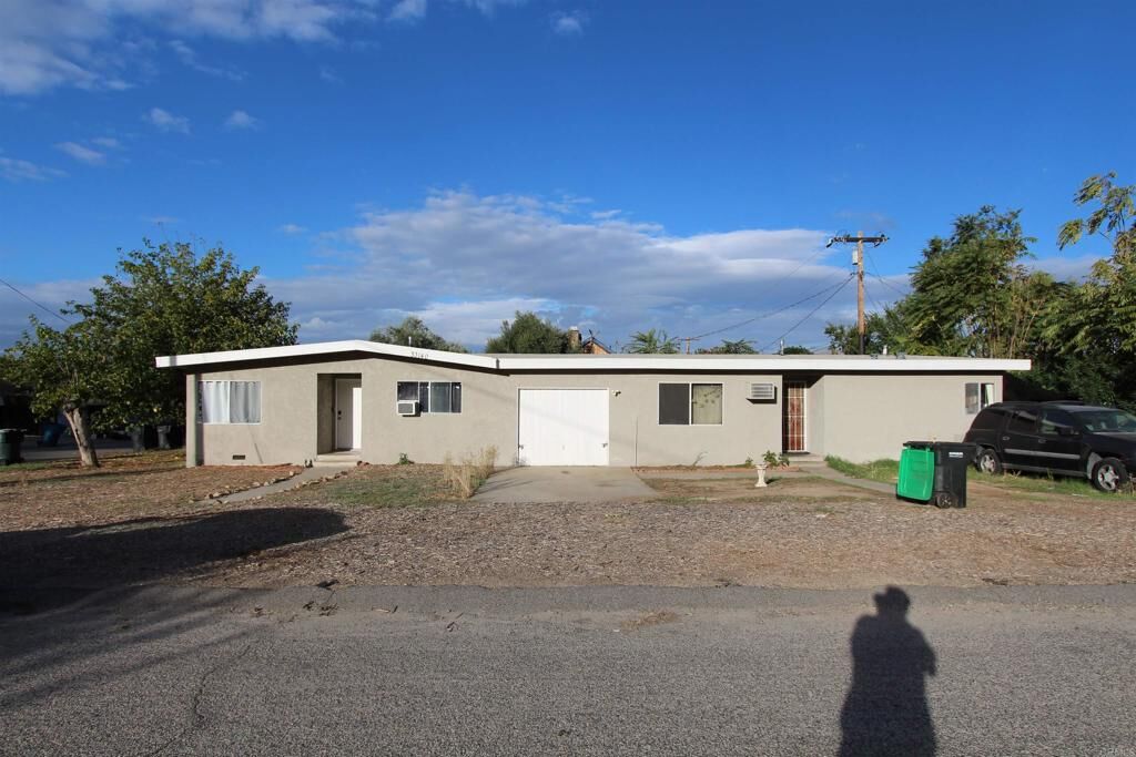 Property Photo: 33140 Lorimer Street CA 92530
