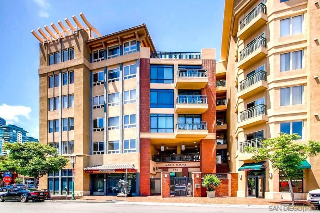 Property Photo:  330 J St 507  CA 92101 