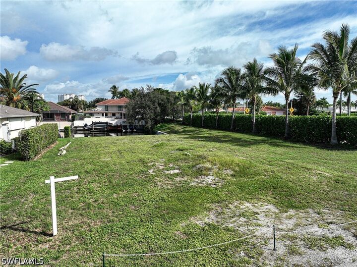 Property Photo:  489 Heron Avenue  FL 34108 