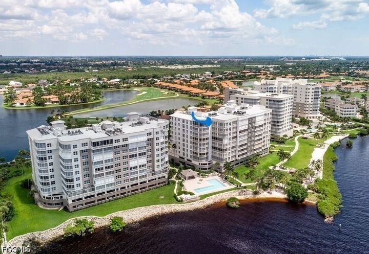 Property Photo:  14220 Royal Harbour Court 1008  FL 33908 