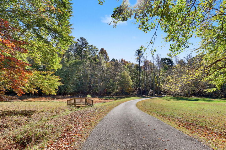 Property Photo:  1110 Rocky Top Road  GA 30512 