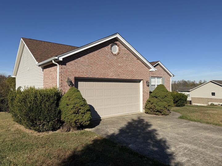 Property Photo:  110 Saddlebrook Lane  KY 41035 