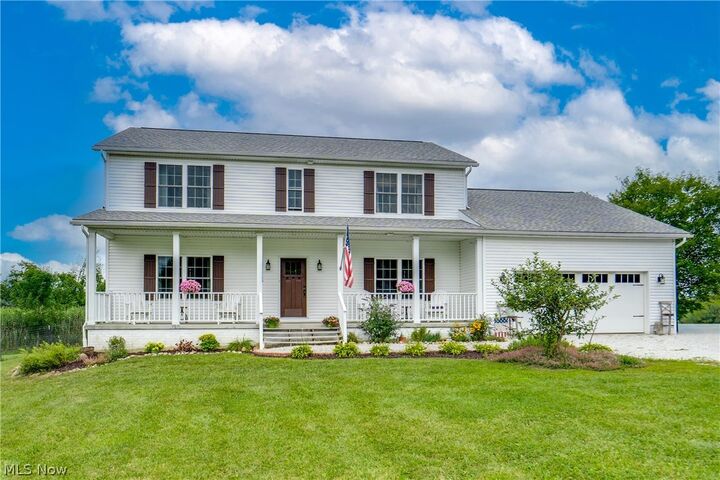 Property Photo:  7253 Edison Street NE  OH 44632 