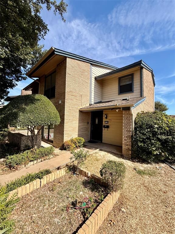 Property Photo: 4146 Towngate Boulevard TX 75041