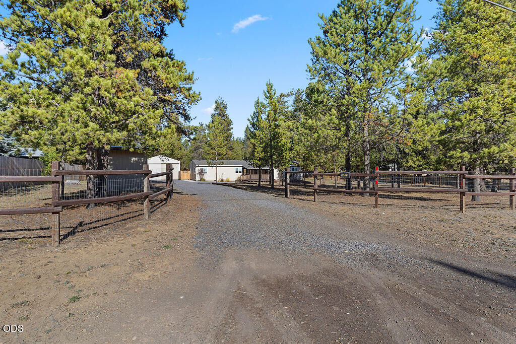 Property Photo:  16122 Twin Drive  OR 97739 