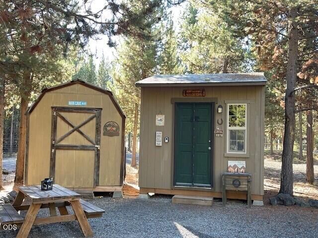 Property Photo:  17062 Jacinto Road  OR 97707 