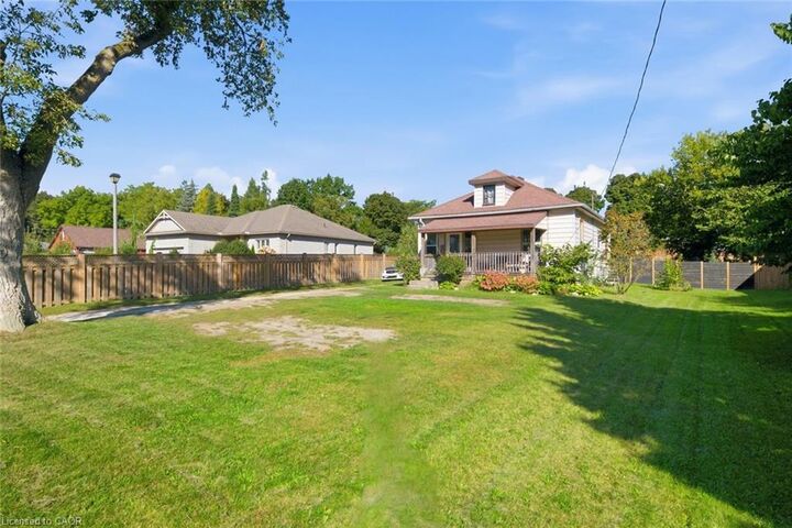 Property Photo: 165 Victoria Street ON N3Y 4R6