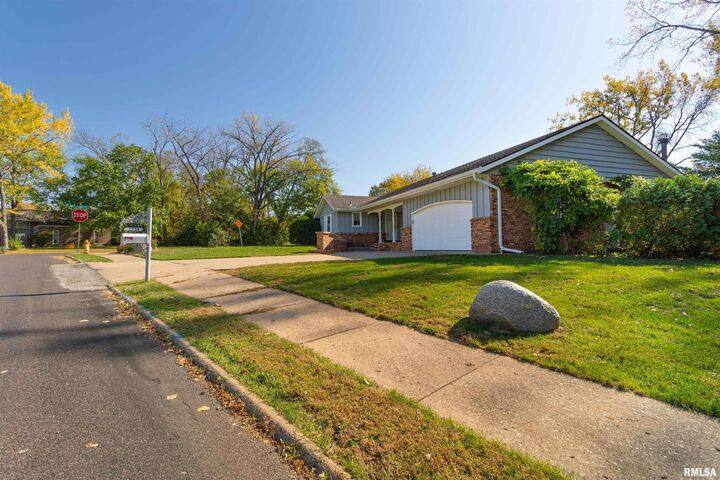 Property Photo:  2323 Sierra Drive  IL 61554 