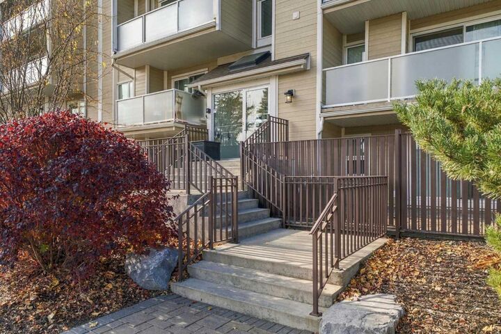 Property Photo:  3747 42 Street NW 402  AB T3A 2W4 