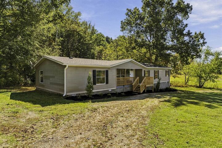 Property Photo: 2860 T B Hospital Road KY 42101