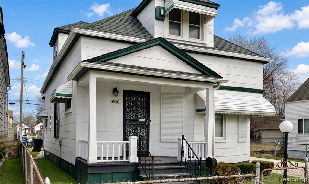 Property Photo:  5810 Cooper Street  MI 48213 