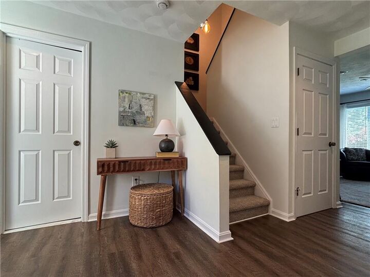 Property Photo:  50 Abbott Run Valley Road 1803  RI 02864 