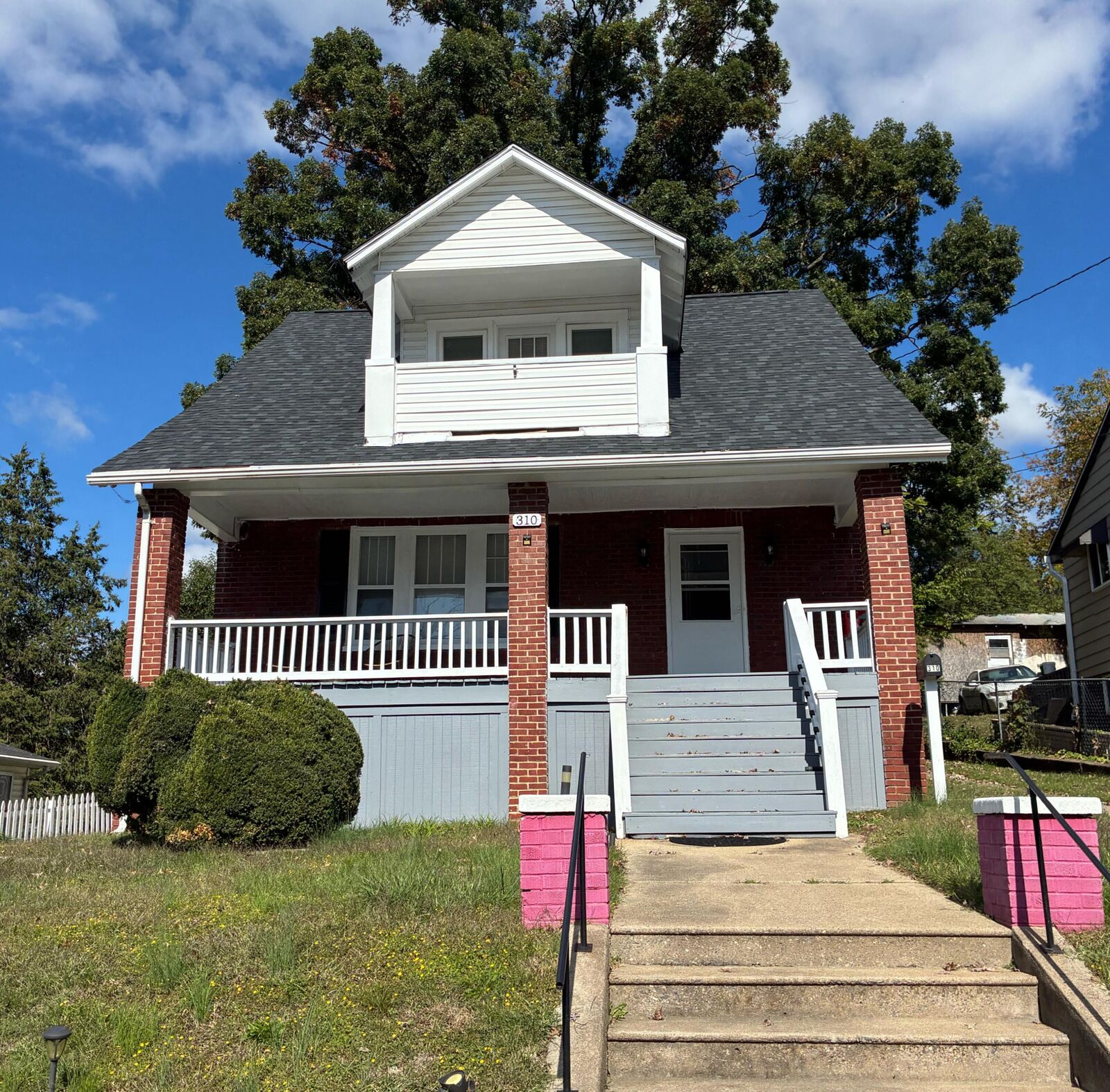 Property Photo:  310 Maddock Ave NE  VA 24012 