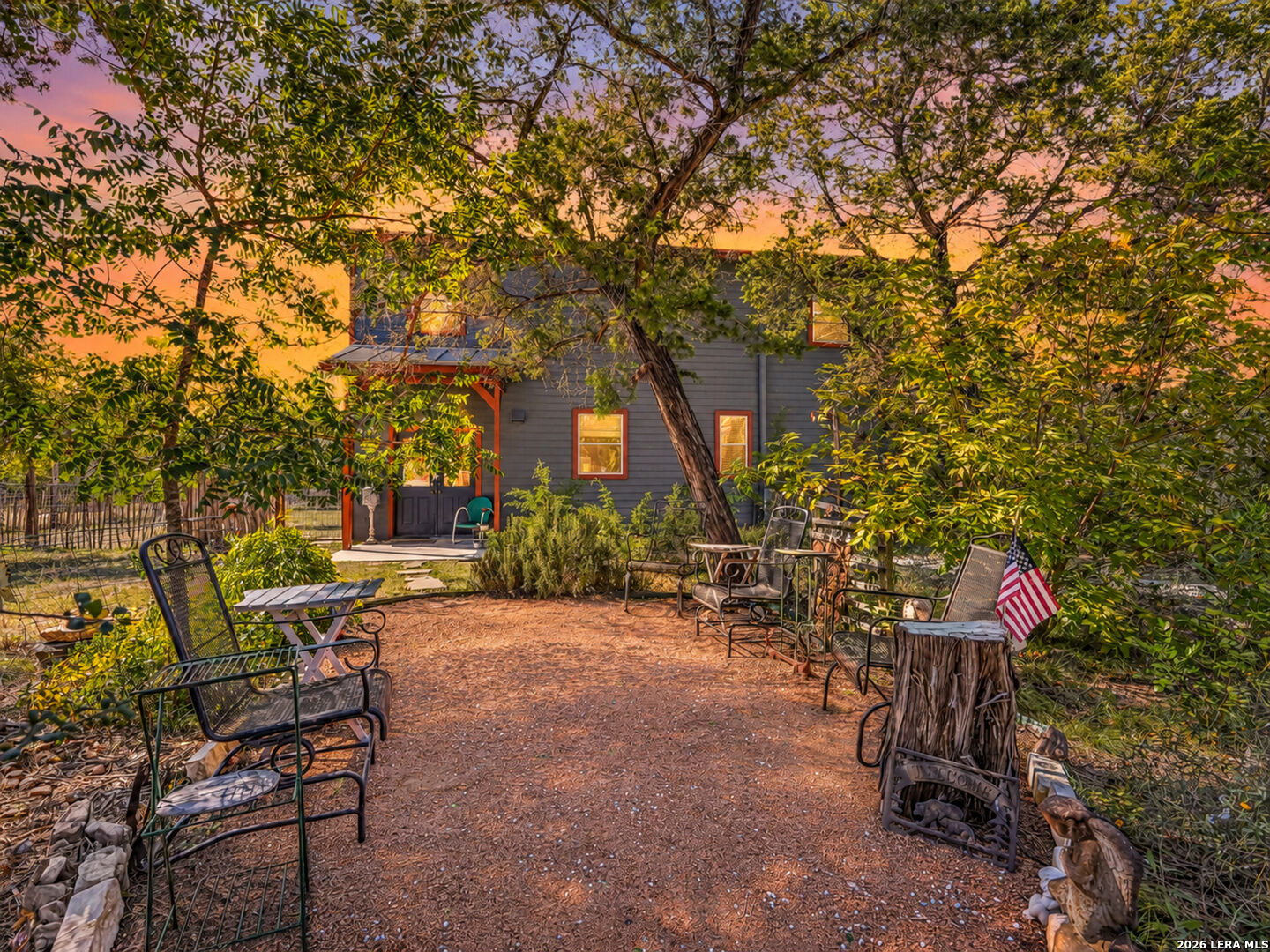 Property Photo: 247 Live Oak Rdg TX 78003