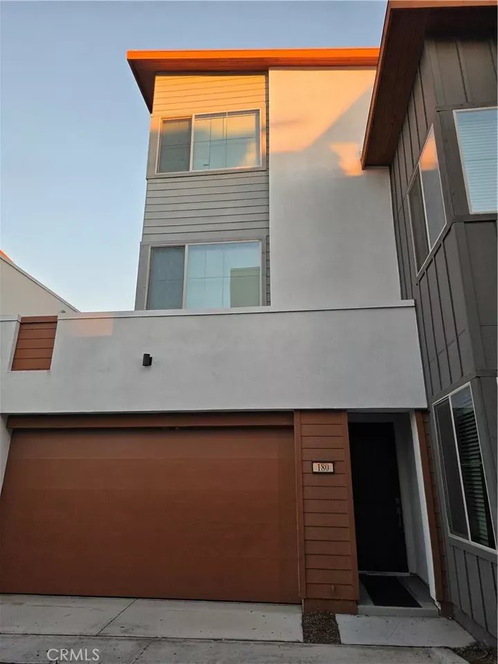Property Photo: 180 Episode CA 92618