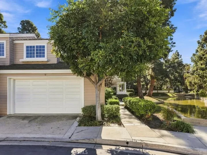 Property Photo: 48 Lakefront 1 CA 92604