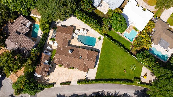 Property Photo:  4700 Lake Rd  FL 33137 