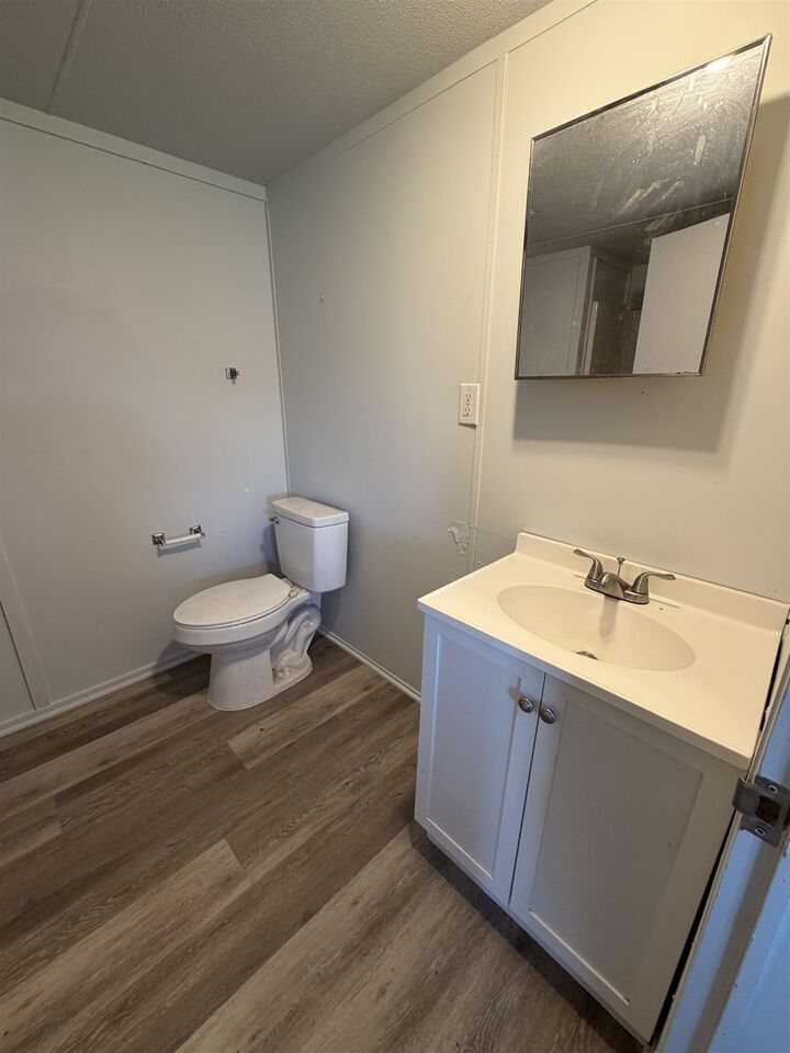 Property Photo: 345 Fox St TX 77625