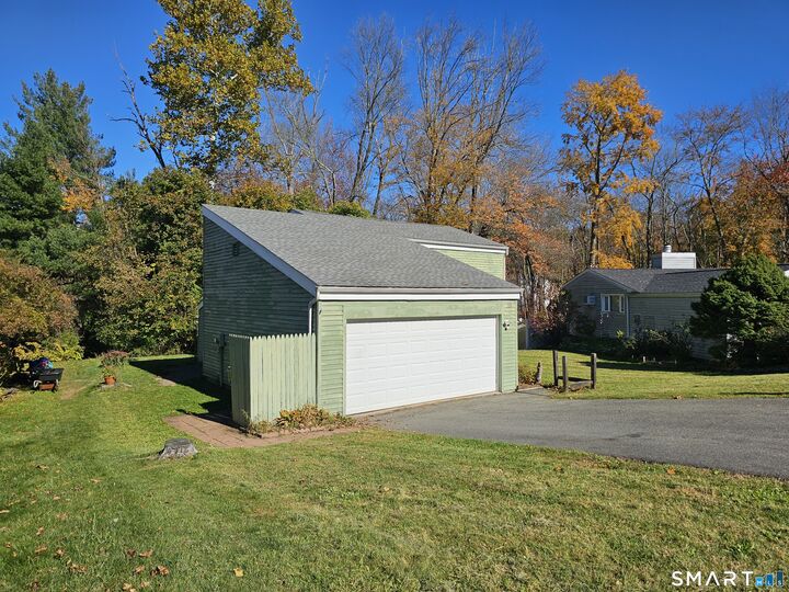 Property Photo: 12 Woodlot Lane CT 06457