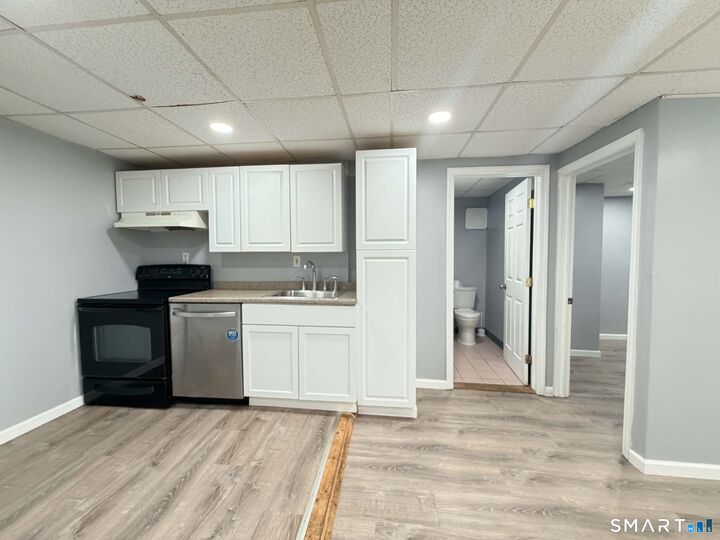Property Photo:  5 Hillside Drive B  CT 06812 