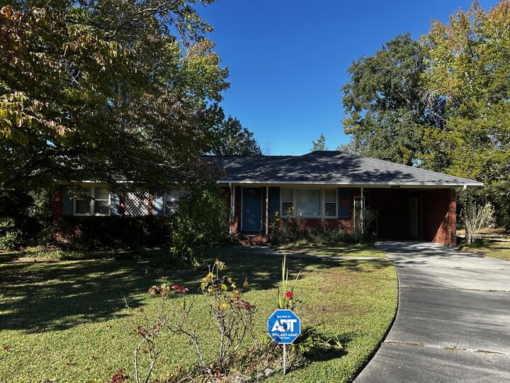 Property Photo: 2414 Hunt Club Road SC 29154