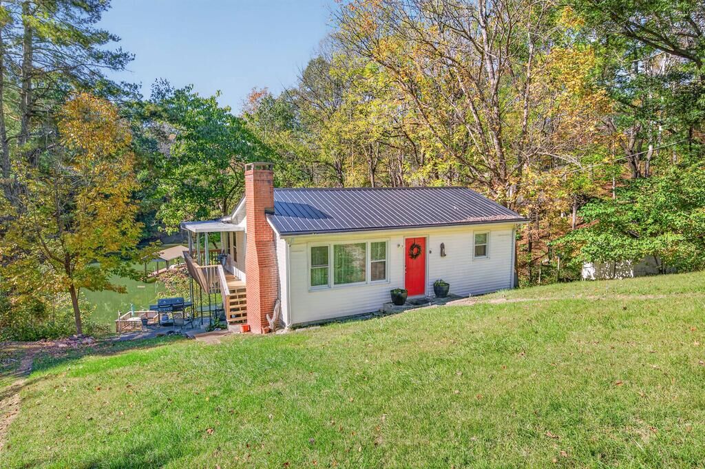 Property Photo: 6595 Owens Road VA 24141