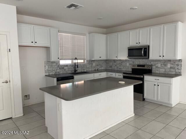 Property Photo: 931 W Calle Calca AZ 85629