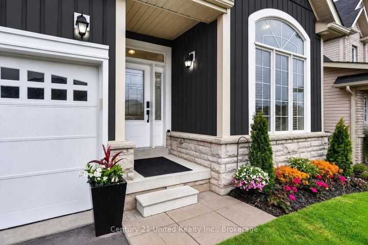 Photo de la propriété: 696 Fisher Street ON K9A 0H3