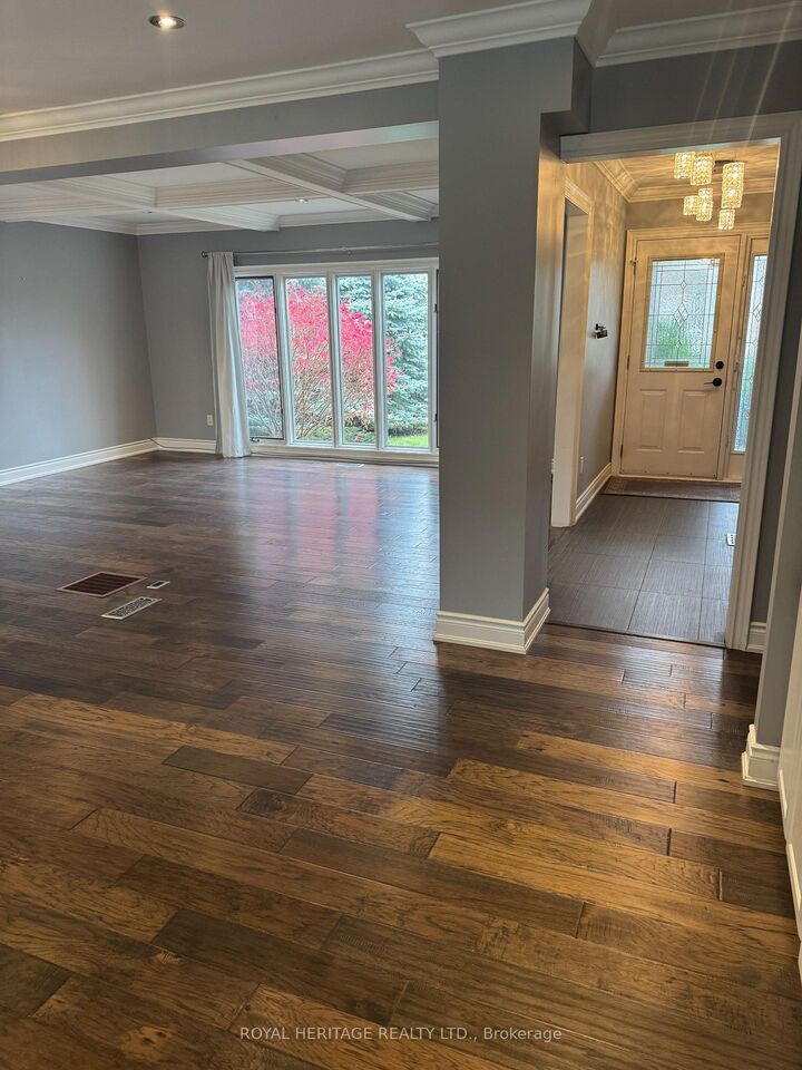 Property Photo: 349 Carnaby Court ON L1G 6N7