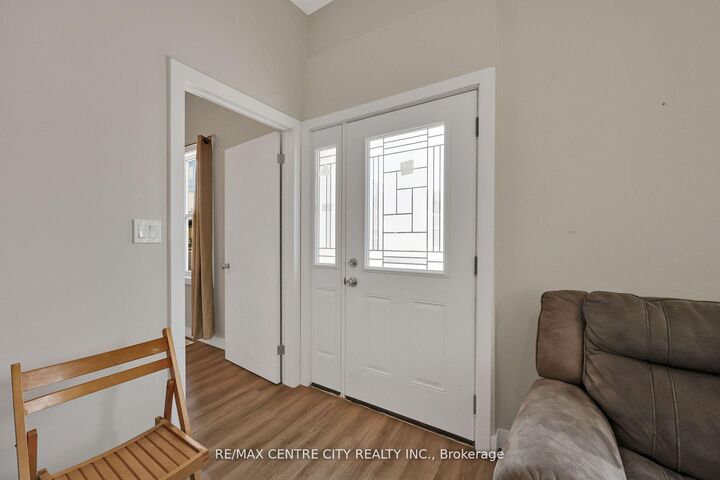 Property Photo:  101 Hamilton Road  ON N6B 1N2 
