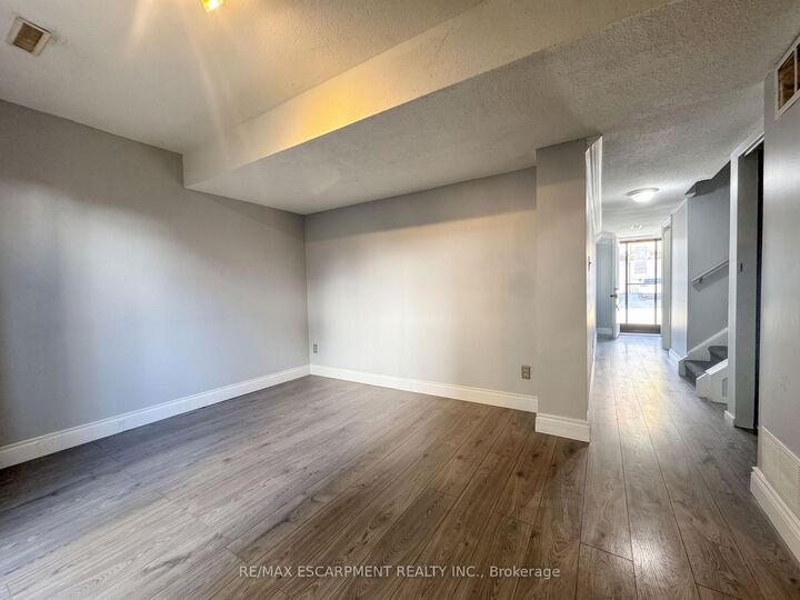 Property Photo:  7340 Copenhagen Road 34  ON L5N 2C3 