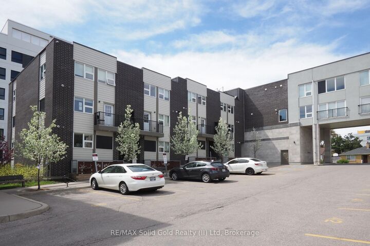 Property Photo:  288 Albert Street 208  ON N2L 3T8 