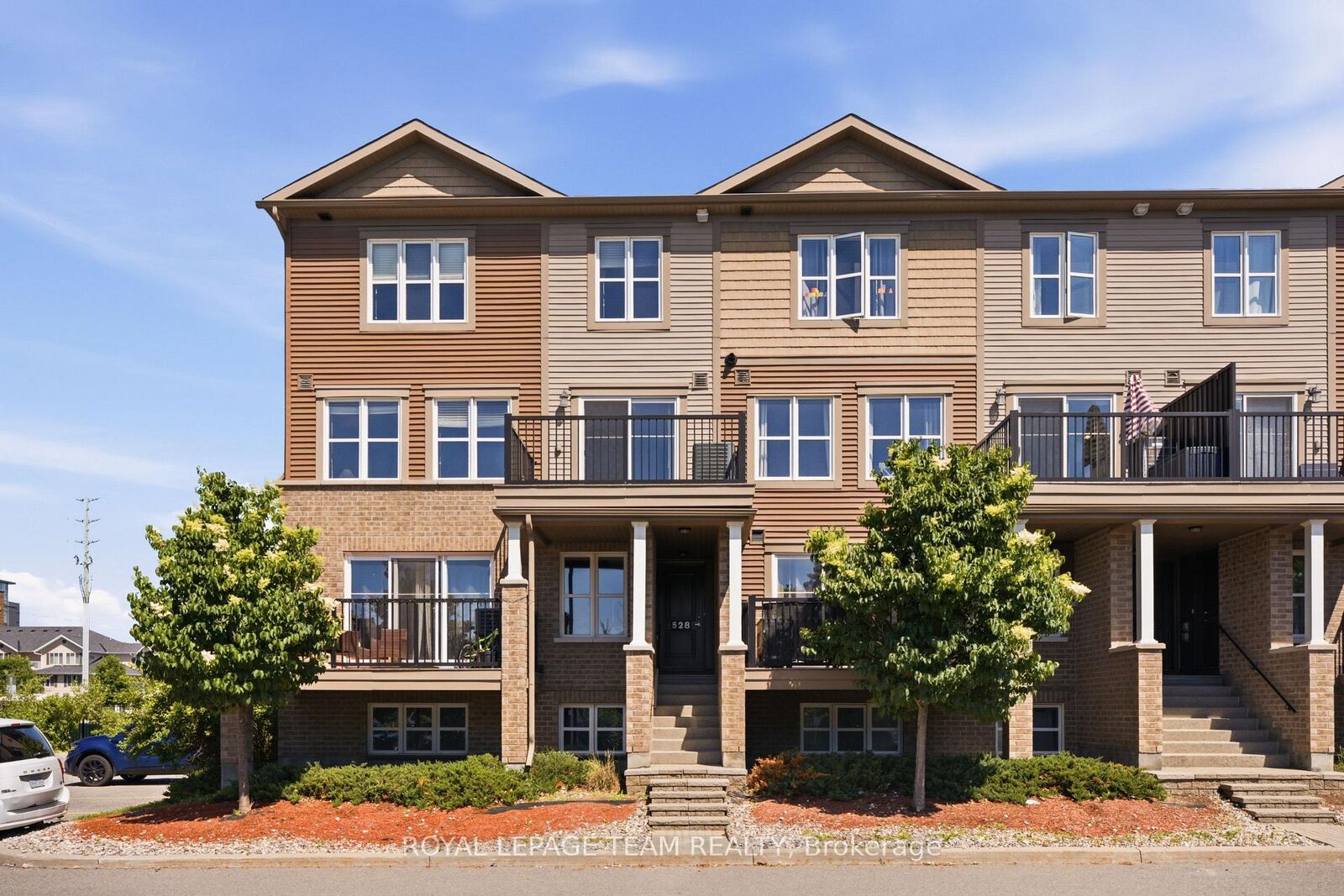 Property Photo:  528 Clearbrook Drive  ON K2J 5X5 