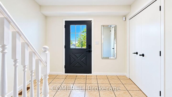 Photo de la propriété:  5735 Deerbrook Street  ON L2G 7V7 