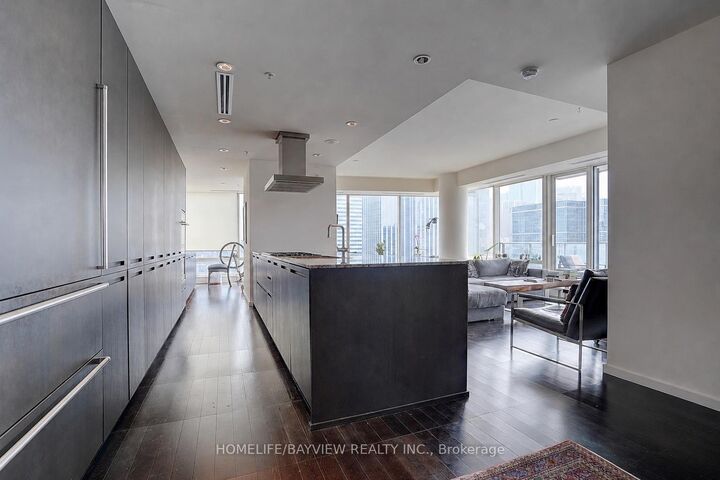 Property Photo:  180 University Avenue 3509  ON M5H 0A2 