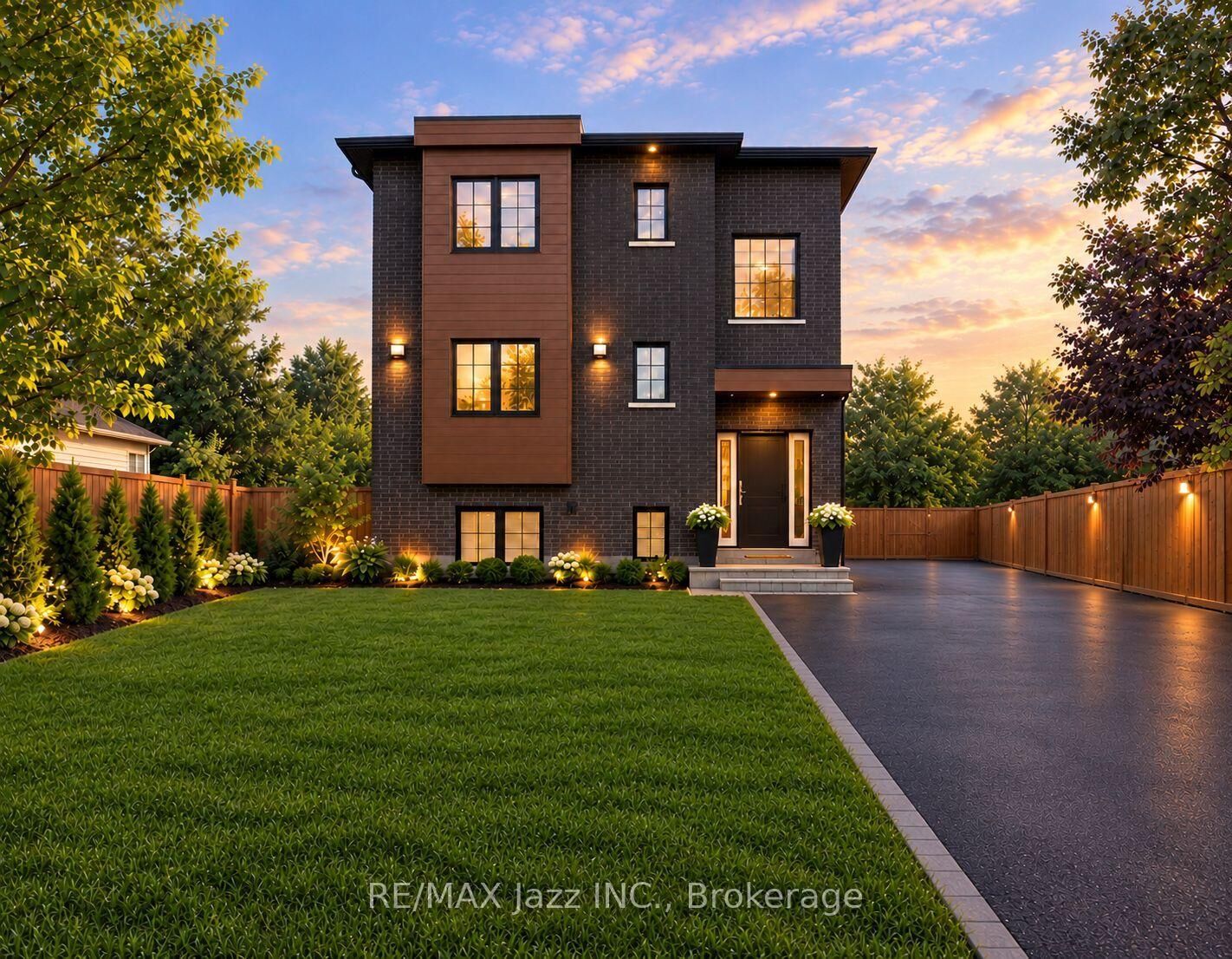 Property Photo:  639 Hortop Street Main  ON L1G 4N4 