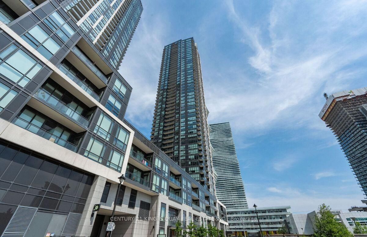Property Photo: 4011 Brickstone Mews 4010 ON L5B 0G3