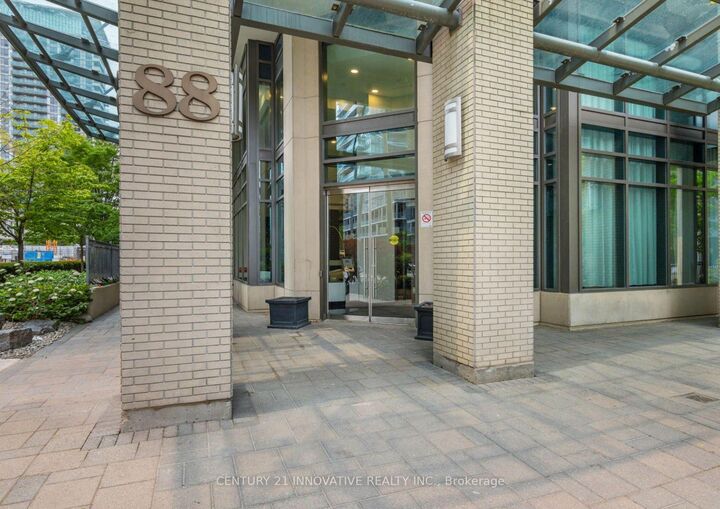 Property Photo:  88 Broadway Avenue 405  ON M4P 0A5 