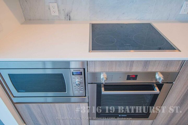 Property Photo:  19 Bathurst Street 3716  ON M5V 0N1 